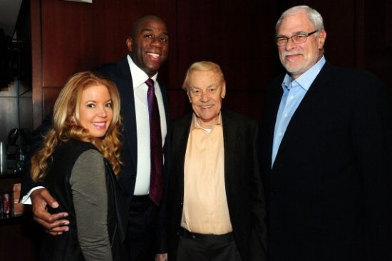 并伺机反击 并伺机反击